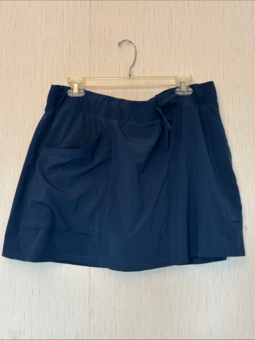 Like new Navy Blue Elastic Waist Skort with Side Pocket